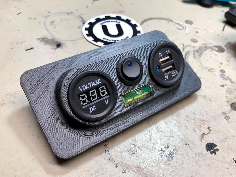 PowerPod® Leveler - Vanagon Ashtray Mounted Voltmeter/USB/Leveler