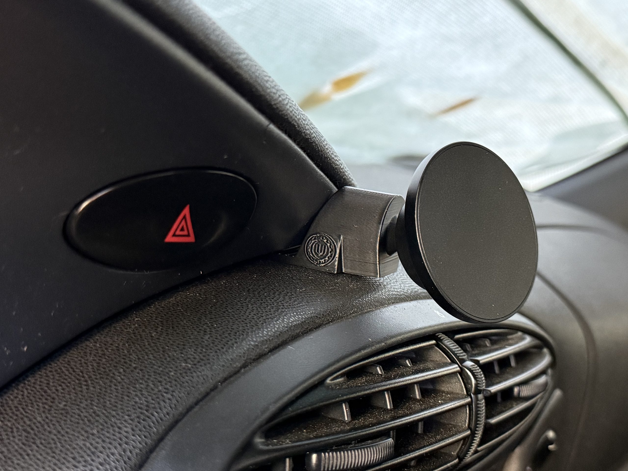 Porsche 986/996 Phone Mount - Image 4